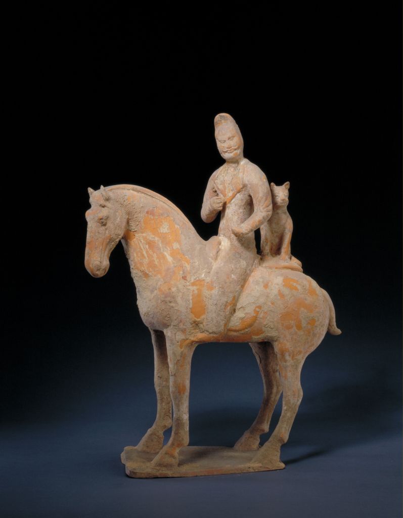 图片[1]-Red pottery horseback hunting figurines-China Archive